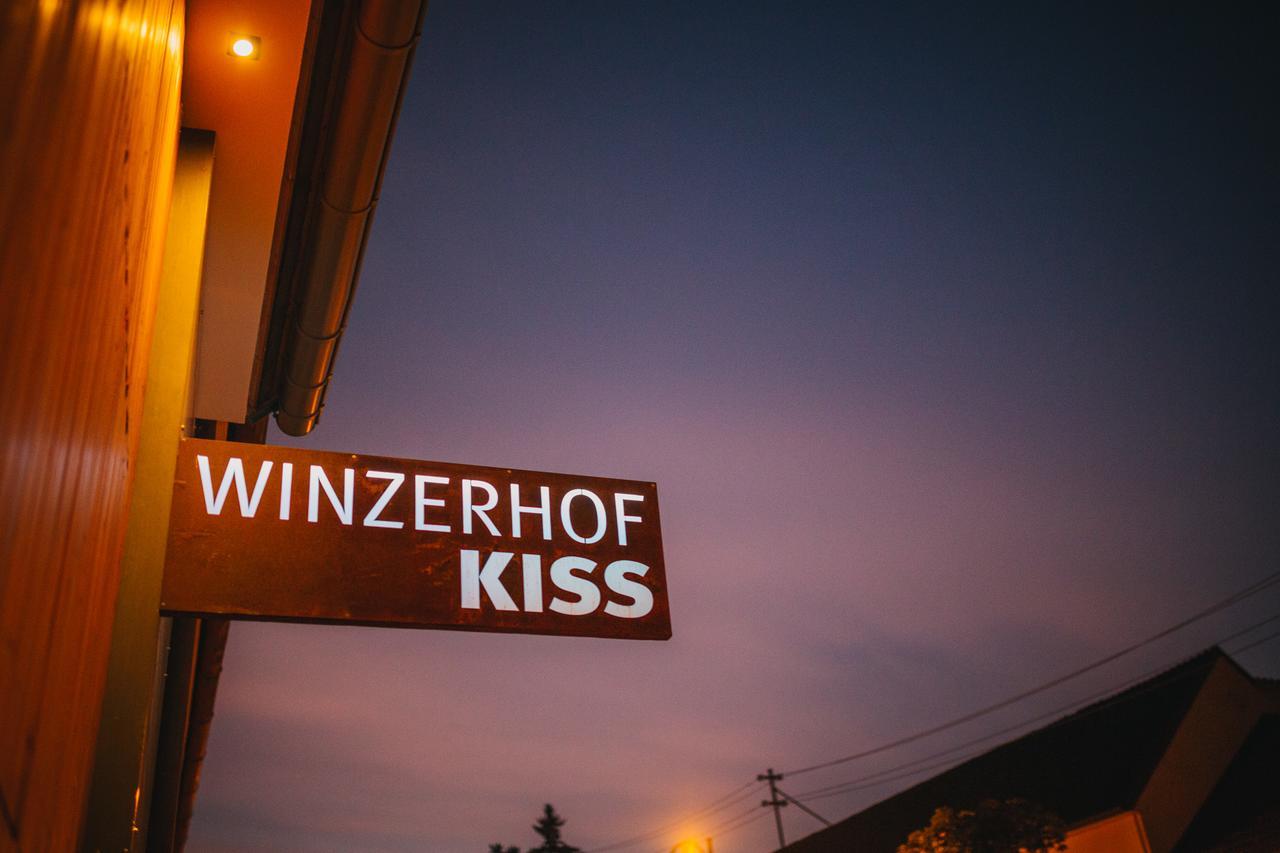 Winzerhof Kiss Hotel Jois Bagian luar foto